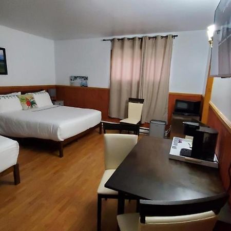 Hotel Fleurs Karaibes Saint-Alexandre-de-Kamouraska 外观 照片