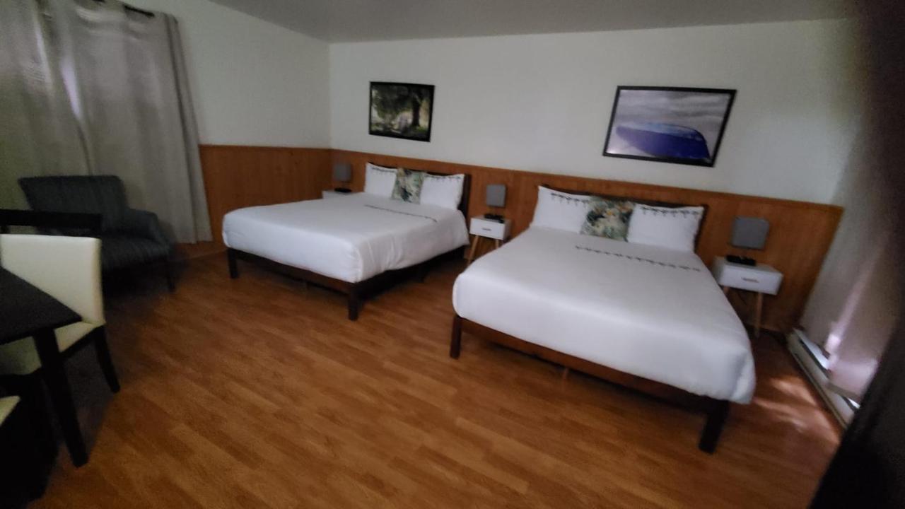 Hotel Fleurs Karaibes Saint-Alexandre-de-Kamouraska 外观 照片