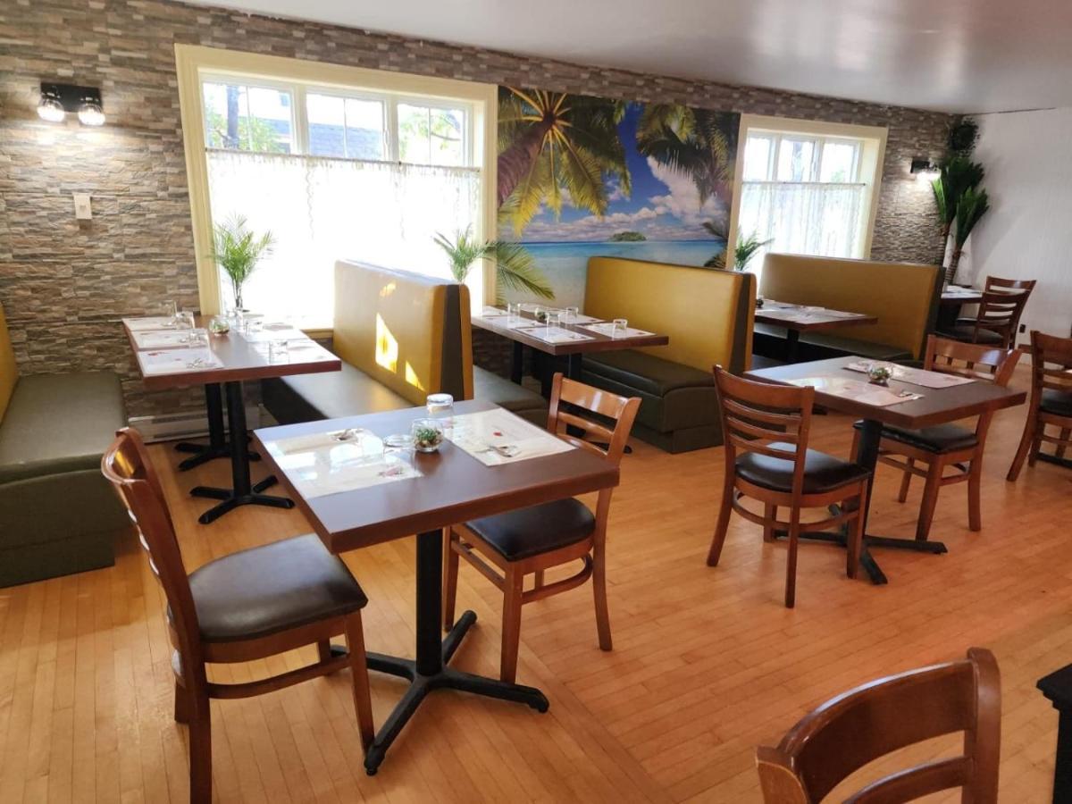 Hotel Fleurs Karaibes Saint-Alexandre-de-Kamouraska 外观 照片