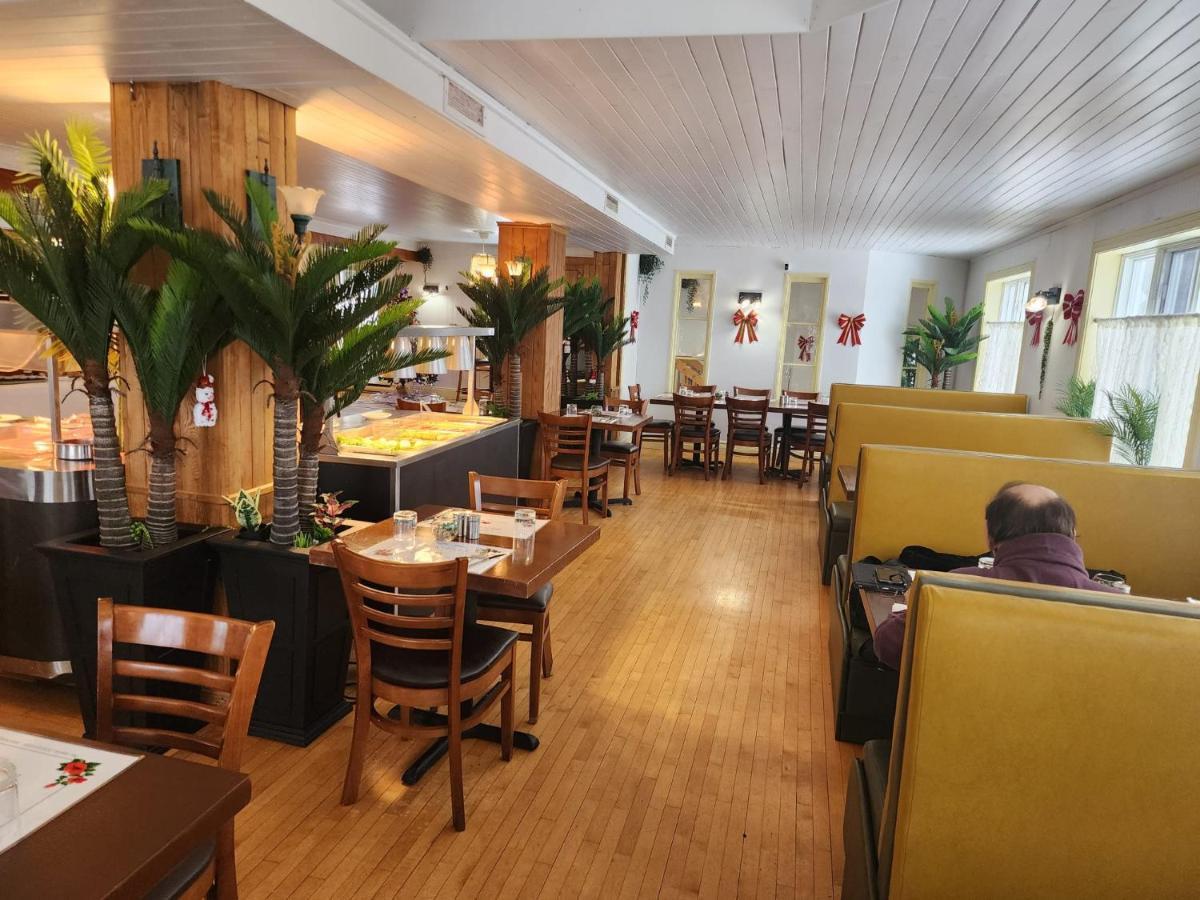 Hotel Fleurs Karaibes Saint-Alexandre-de-Kamouraska 外观 照片