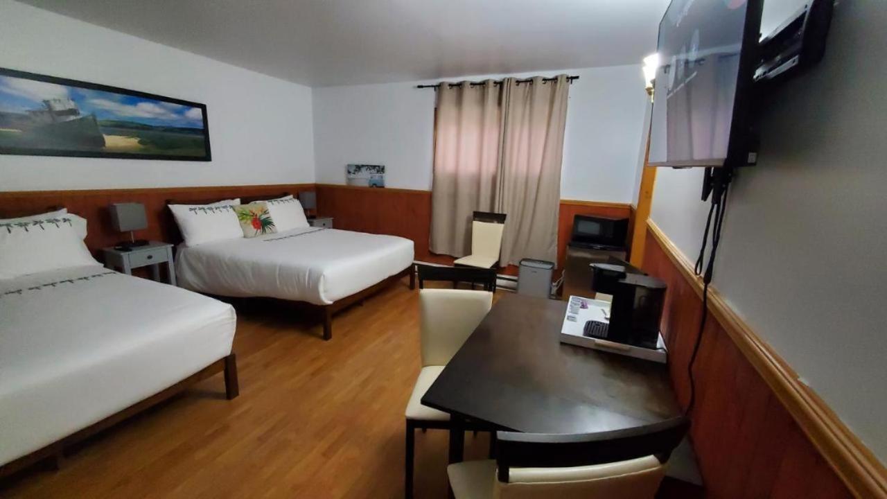 Hotel Fleurs Karaibes Saint-Alexandre-de-Kamouraska 外观 照片